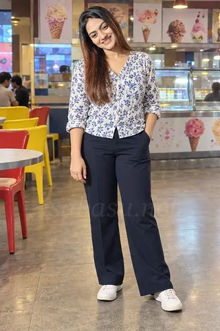Priya, 24, call girl in South Mumbai