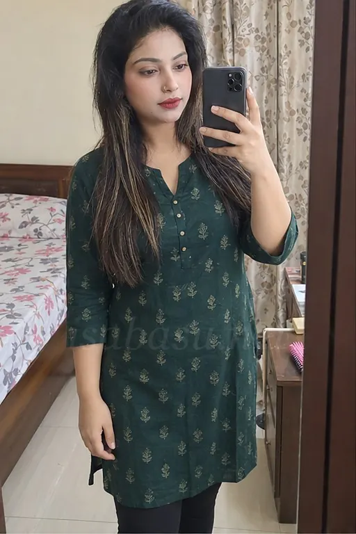 Manisha, 26, call girl in Bandra, Mumbai
