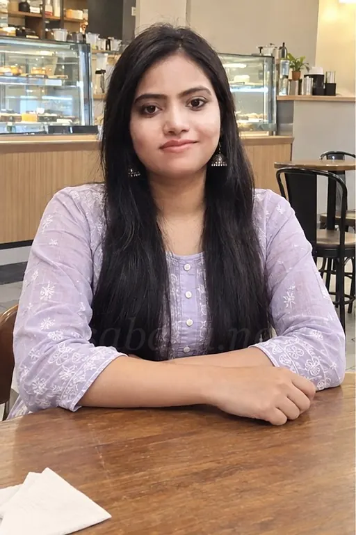 Reena, 23, call girl in South Mumbai